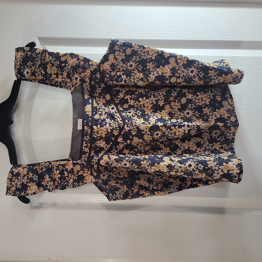 NWT Roan and Ryan Top Size Lg
